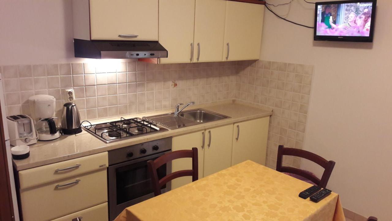 Apartment Radovan Πόρετς Εξωτερικό φωτογραφία