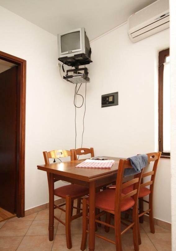 Apartment Radovan Πόρετς Εξωτερικό φωτογραφία