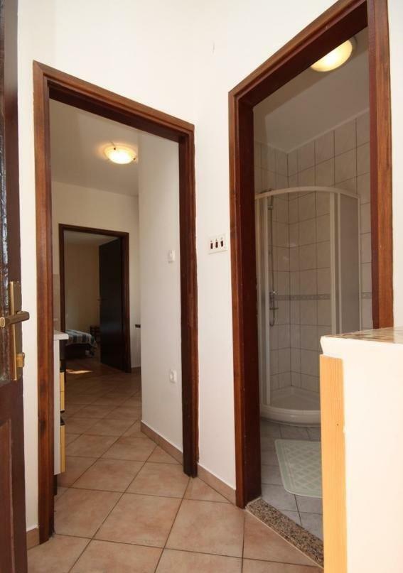 Apartment Radovan Πόρετς Εξωτερικό φωτογραφία