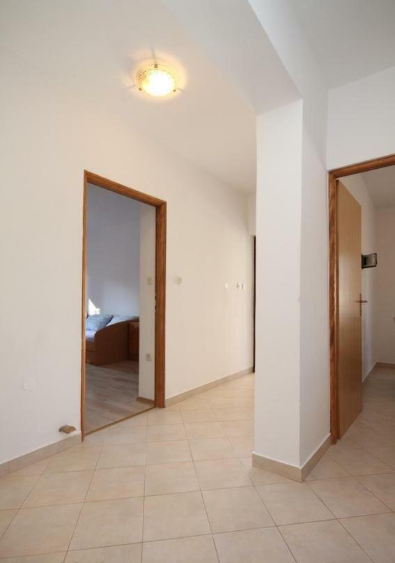 Apartment Radovan Πόρετς Εξωτερικό φωτογραφία